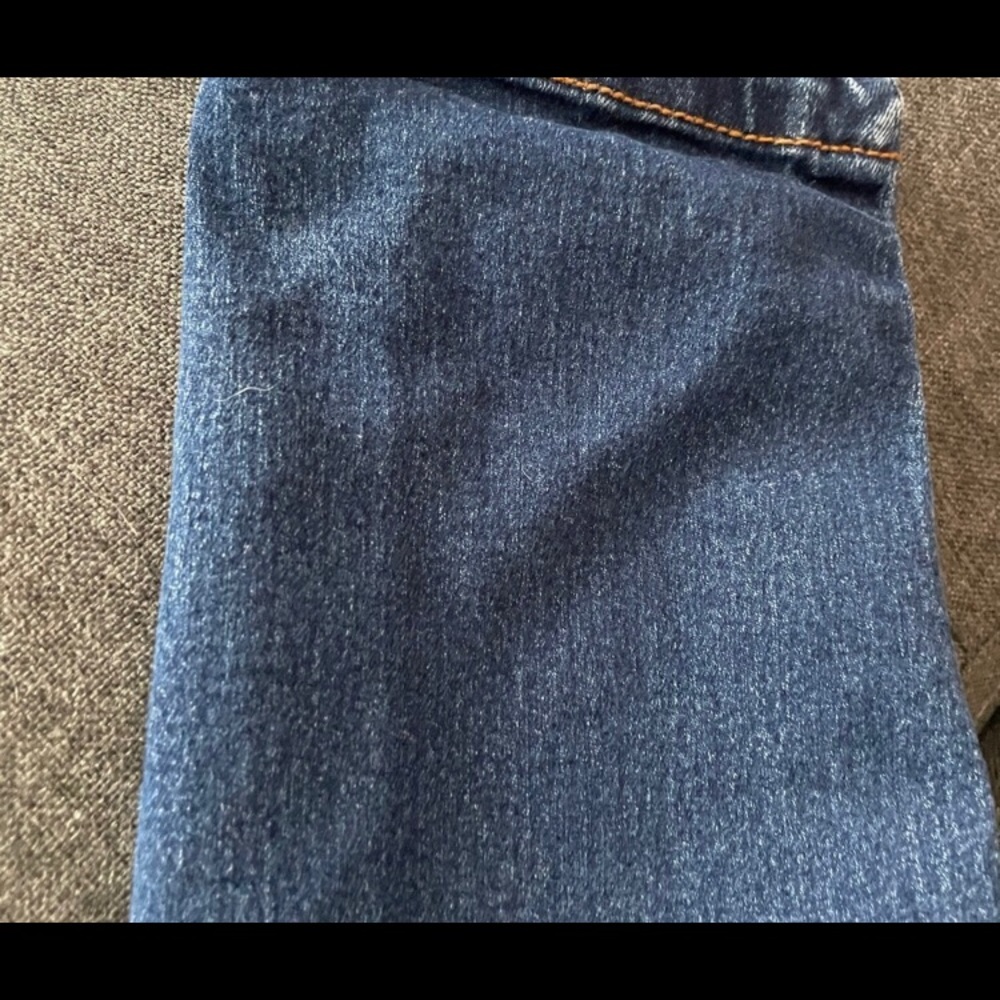 💜Distressed Jeans - Picture 5 of 7